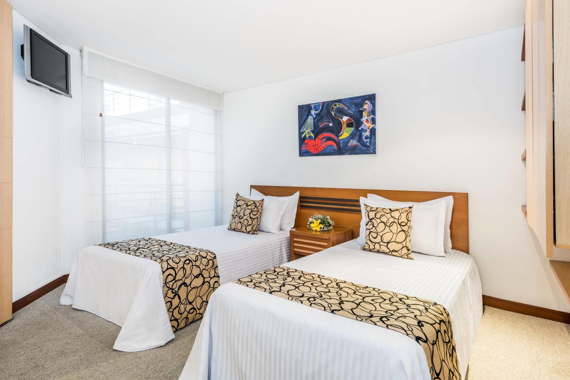 Travelers Obelisco Apartamentos Богота Екстериор снимка